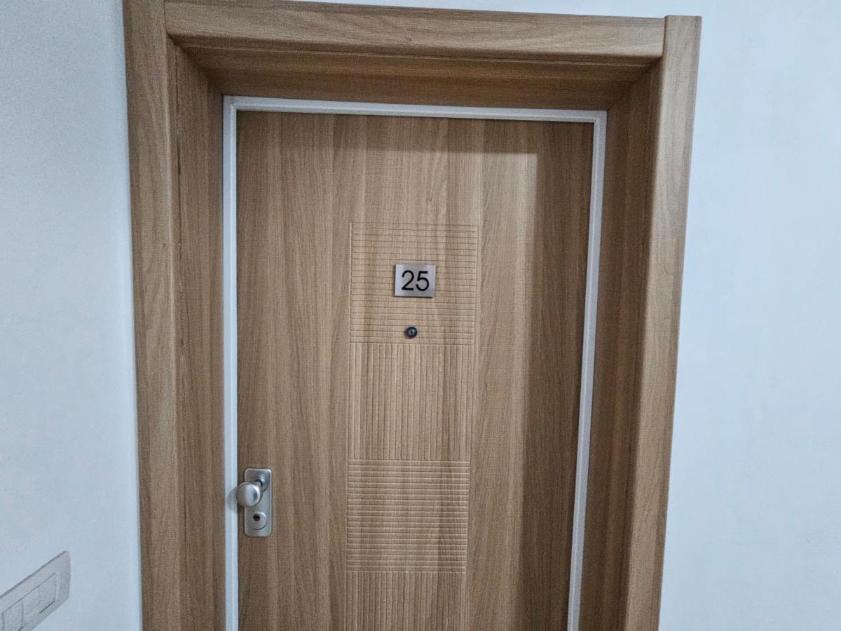 Daily In Center Apartamento Tirana